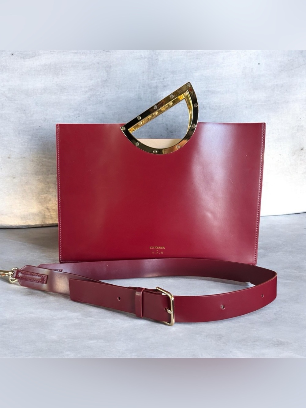 KITAYAMA x H.A.N Triton Burgundy Architectural Leather Tote Bag - Picture 4 of 16
